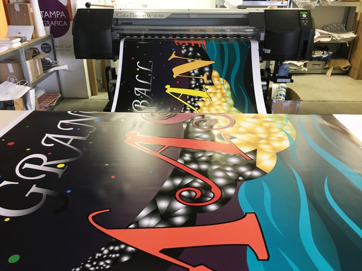 Stampa banner con occhielli personalizzato grande formato