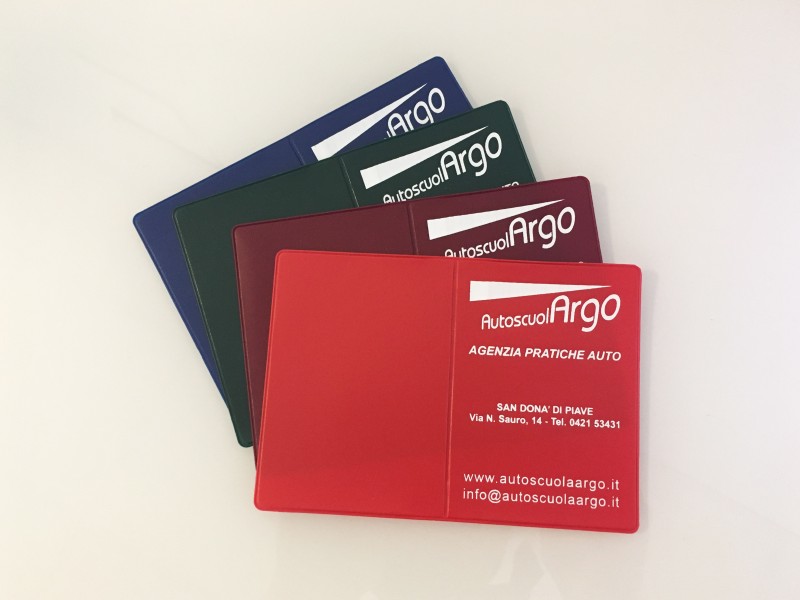 interni auto per documenti, carte, patente di guida