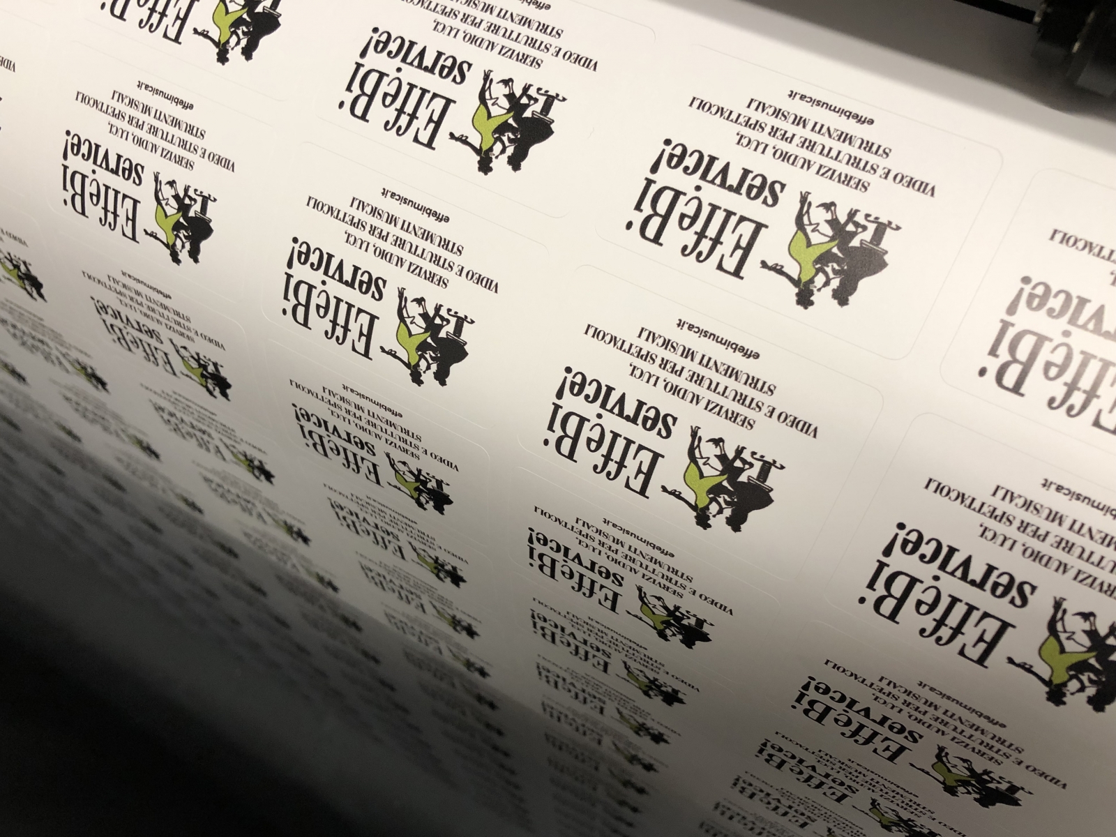 Stampa etichette adesive per aziende